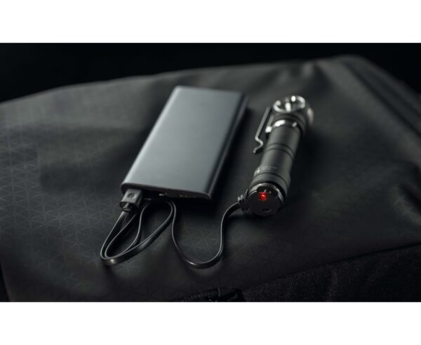 Wizard_C2_Pro_Max_LR_charger_005 ARMYTEK WIZARD C2 PRO MAX LR